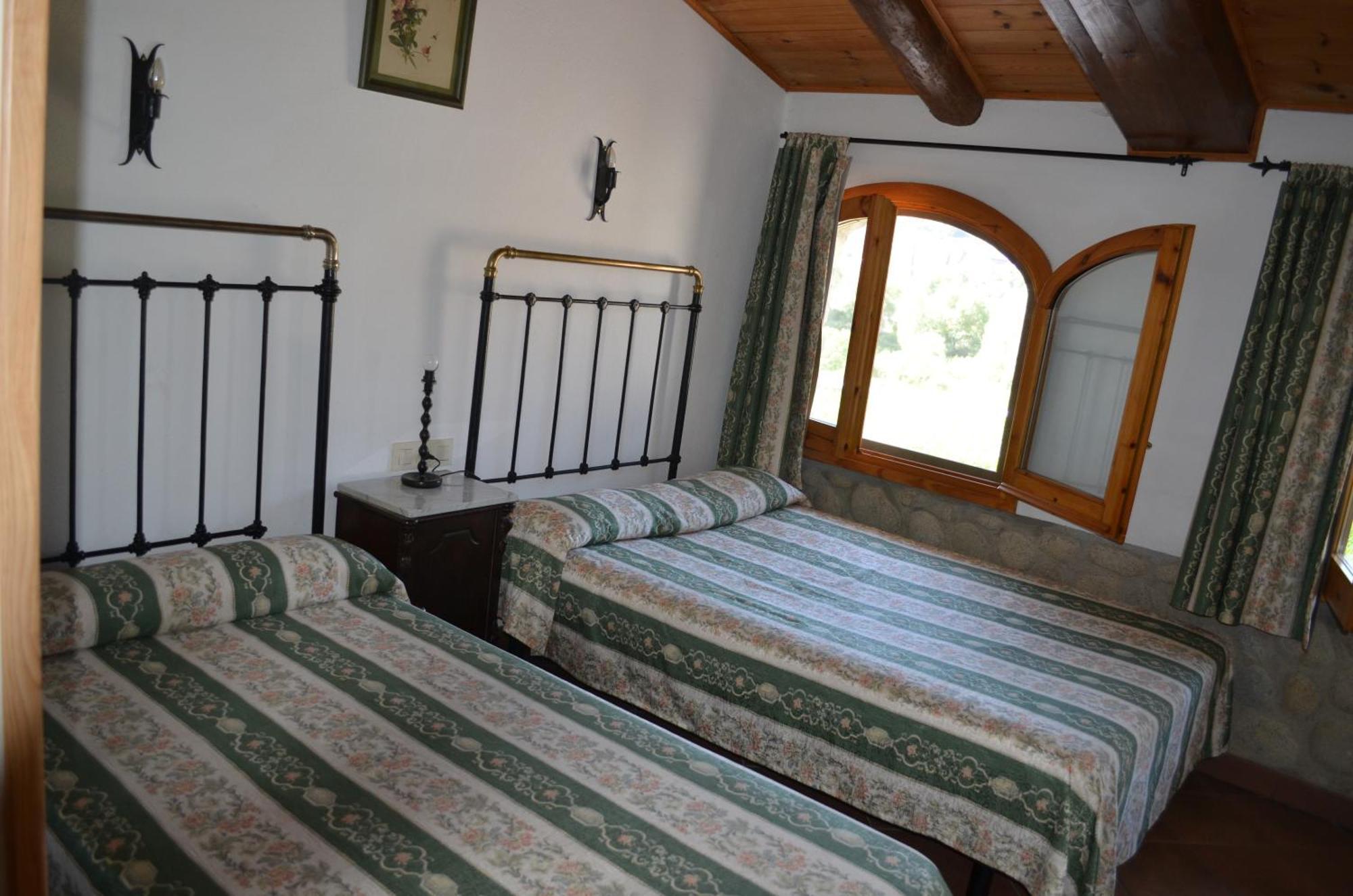 Casa Rural La Vall Del Cadi La Seu d'Urgell Bagian luar foto
