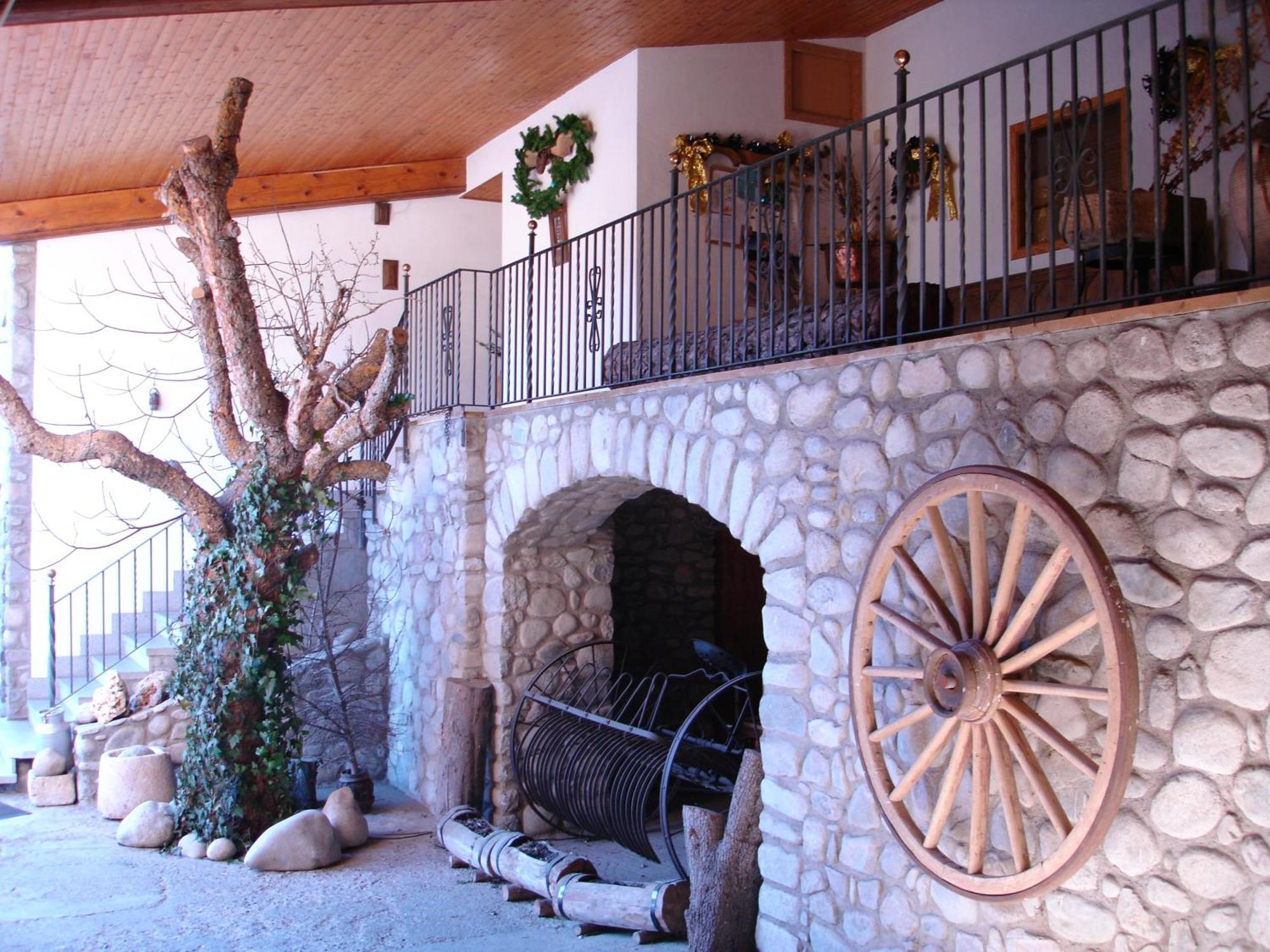 Casa Rural La Vall Del Cadi La Seu d'Urgell Bagian luar foto